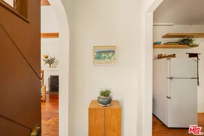 654 Frontenac Ave, Los Angeles, CA 90065 - Photo 9