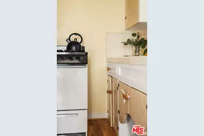 654 Frontenac Ave, Los Angeles, CA 90065 - Photo 11