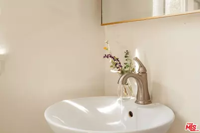 654 Frontenac Ave, Los Angeles, CA 90065 - Photo 23