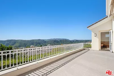 16646 Calle Brittany, Pacific Palisades, CA 90272 - Photo 11