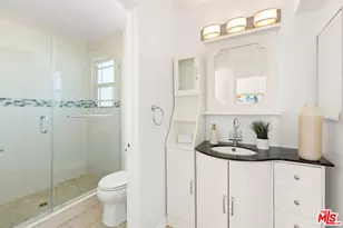 822 N McCadden Pl, Los Angeles, CA 90038 - Photo 15
