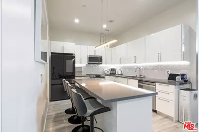 3223 W 6th St #902, Los Angeles, CA 90020 - Photo 9