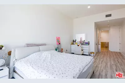 3223 W 6th St #902, Los Angeles, CA 90020 - Photo 13