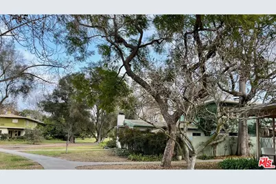 5587 Village Grn, Los Angeles, CA 90016 - Photo 29