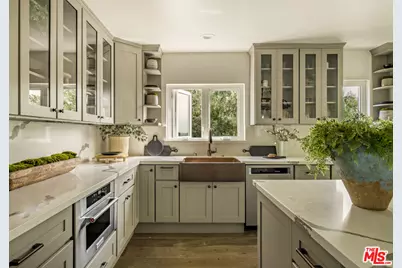 2370 San Marco Dr, Los Angeles, CA 90068 - Photo 15