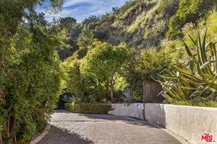 7933 Fareholm Dr, Los Angeles, CA 90046 - Photo 5