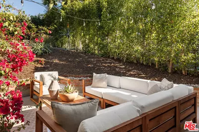 1954 Comstock Ave, Los Angeles, CA 90025 - Photo 17