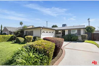 16620 Hamlin St, Lake Balboa, CA 91406 - Photo 1