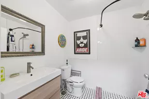 6215 S San Pedro St, Los Angeles, CA 90003 - Photo 13