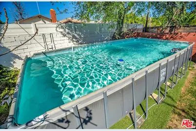 17527 Haynes St, Van Nuys, CA 91406 - Photo 35