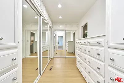 1908 Lyans Dr, La Canada Flintridge, CA 91011 - Photo 31