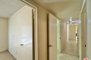 26026 Adamor Rd, Calabasas, CA 91302 - Photo 21