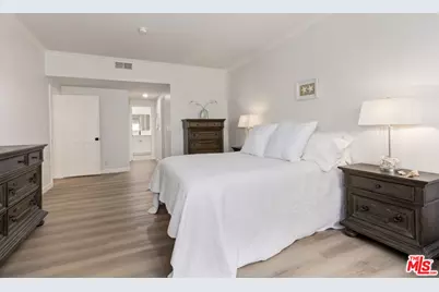 828 S Bedford St #202, Los Angeles, CA 90035 - Photo 9