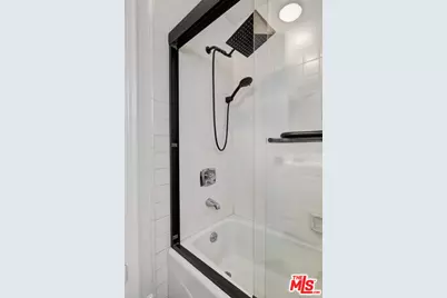 828 S Bedford St #202, Los Angeles, CA 90035 - Photo 15