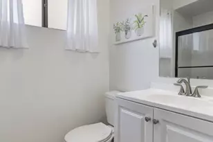 828 S Bedford St, Los Angeles, CA 90035 - Photo 17
