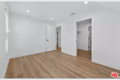 678 E 45th St, Los Angeles, CA 90011 - Photo 11