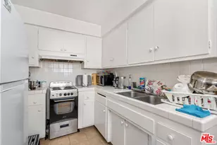 13631 Vanowen St, Van Nuys, CA 91405 - Photo 15