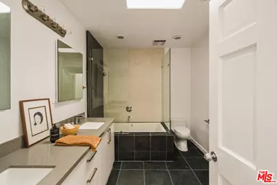120 Pacific Ave, Venice, CA 90291 - Photo 37