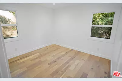 9615 Highland Gorge Dr, Beverly Hills, CA 90210 - Photo 13