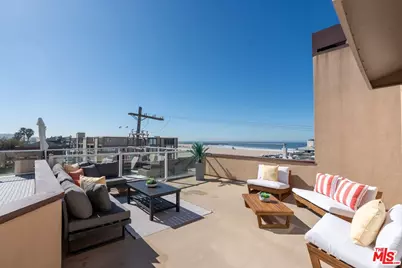 16 Quarterdeck St #301, Marina del Rey, CA 90292 - Photo 3
