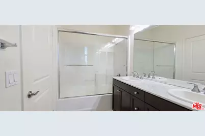 12015 Acadia Ct, Hawthorne, CA 90250 - Photo 13