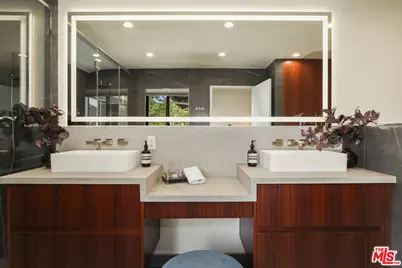 1611 Michael Ln, Pacific Palisades, CA 90272 - Photo 23