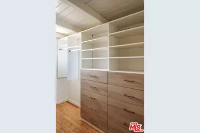 2015 Hollyvista Ave, Los Angeles, CA 90027 - Photo 15