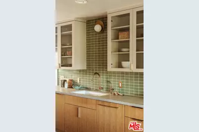 2015 Hollyvista Ave, Los Angeles, CA 90027 - Photo 7