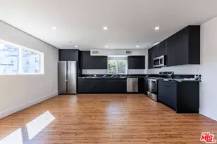 10810 Hesby St, North Hollywood, CA 91601 - Photo 15