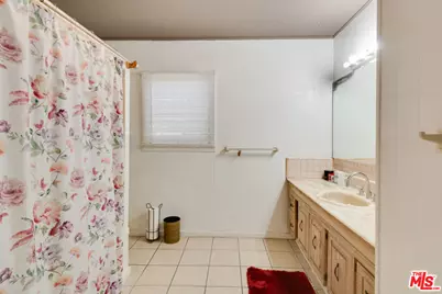 4915 10th Ave, Los Angeles, CA 90043 - Photo 15
