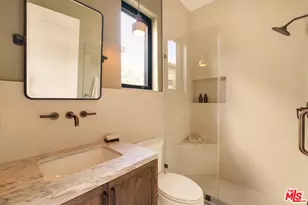 435 N Laurel Ave, Los Angeles, CA 90048 - Photo 13