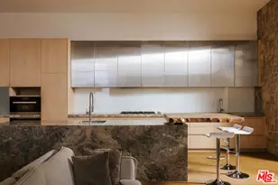 9233 Swallow Dr, West Hollywood, CA 90069 - Photo 9