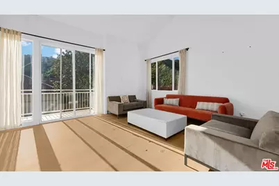 696 Palisades Dr, Pacific Palisades, CA 90272 - Photo 3