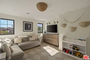 131 S Saltair Ave, Los Angeles, CA 90049 - Photo 15