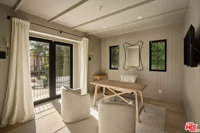 131 S Saltair Ave, Los Angeles, CA 90049 - Photo 13