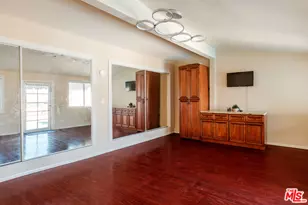 14652 Deervale Pl, Sherman Oaks, CA 91403 - Photo 35