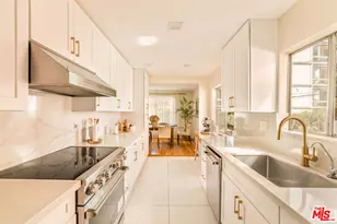 321 N Palm Dr, Beverly Hills, CA 90210 - Photo 11