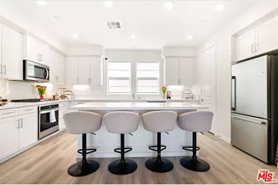 27121 Valley Oak Pl, Valencia, CA 91381 - Photo 7