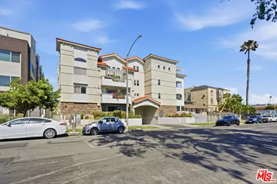 4733 Elmwood Ave #304, Los Angeles, CA 90004 - Photo 3