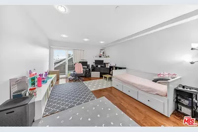 1026 S Oxford Ave #302, Los Angeles, CA 90006 - Photo 5