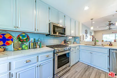 415 Townsquare Ln #325, Huntington Beach, CA 92648 - Photo 13