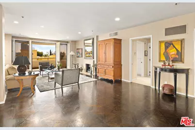 10560 Wilshire Blvd #404, Los Angeles, CA 90024 - Photo 9