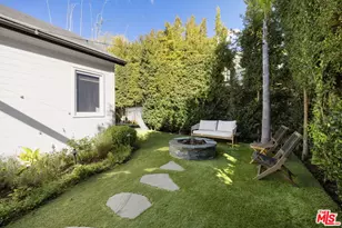 218 S Bundy Dr, Los Angeles, CA 90049 - Photo 31