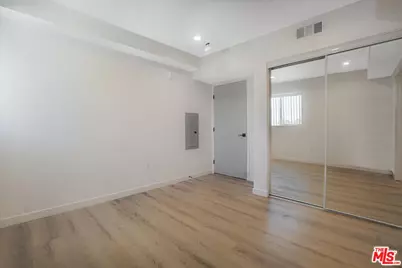 10918 Camarillo St, North Hollywood, CA 91603 - Photo 25