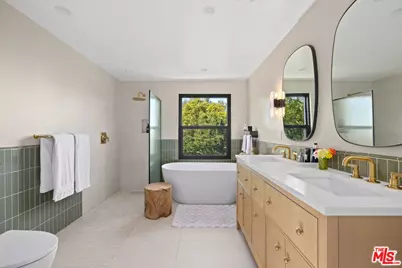3736 Berry Dr, Studio City, CA 91604 - Photo 15