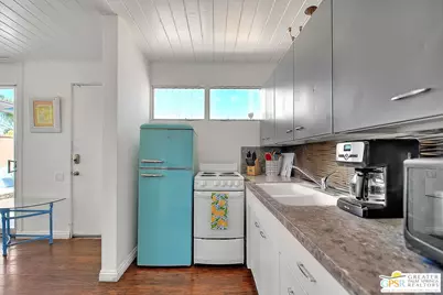 1111 E Palm Canyon Dr #225, Palm Springs, CA 92264 - Photo 13