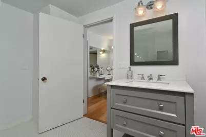 4170 Crisp Canyon Rd, Sherman Oaks, CA 91403 - Photo 41