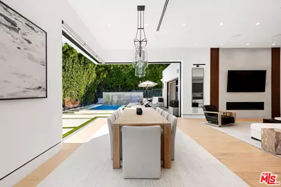 16366 Sloan Dr, Los Angeles, CA 90049 - Photo 13