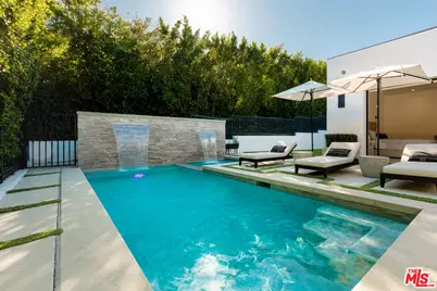 16366 Sloan Dr, Los Angeles, CA 90049 - Photo 39