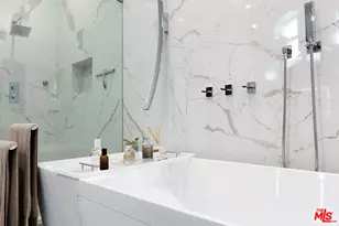 16366 Sloan Dr, Los Angeles, CA 90049 - Photo 23